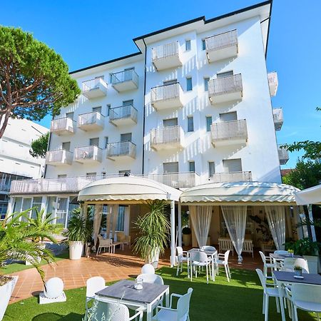 Hotel Bruna B&B Milano Marittima Exterior photo